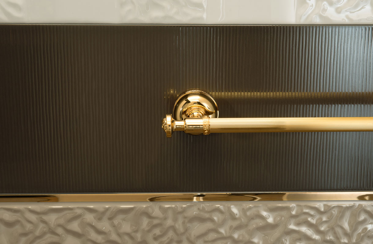 Versace Gold Falburkolat
